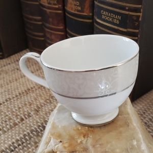 (Single) Mikasa tea cup "Parchment" pattern